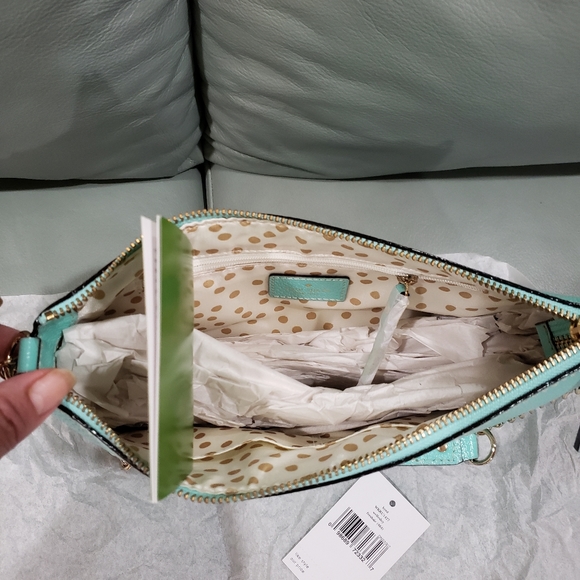 DONATED-NEW KATE SPADE LEATHER BAG - Picture 5 of 12